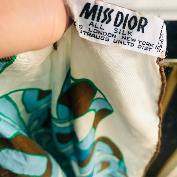 Vintage 70s Christian Dior Turtle print scarf - Picture 11 of 11